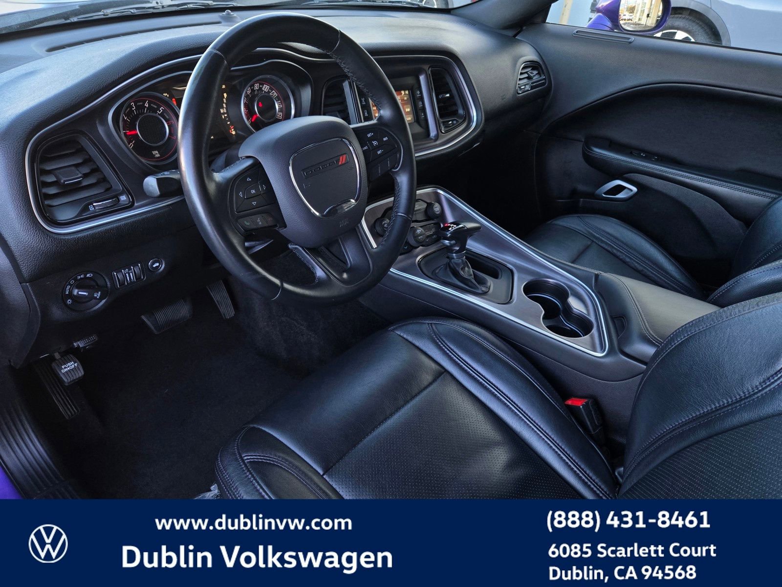 Used 2016 Dodge Challenger R/T image 9