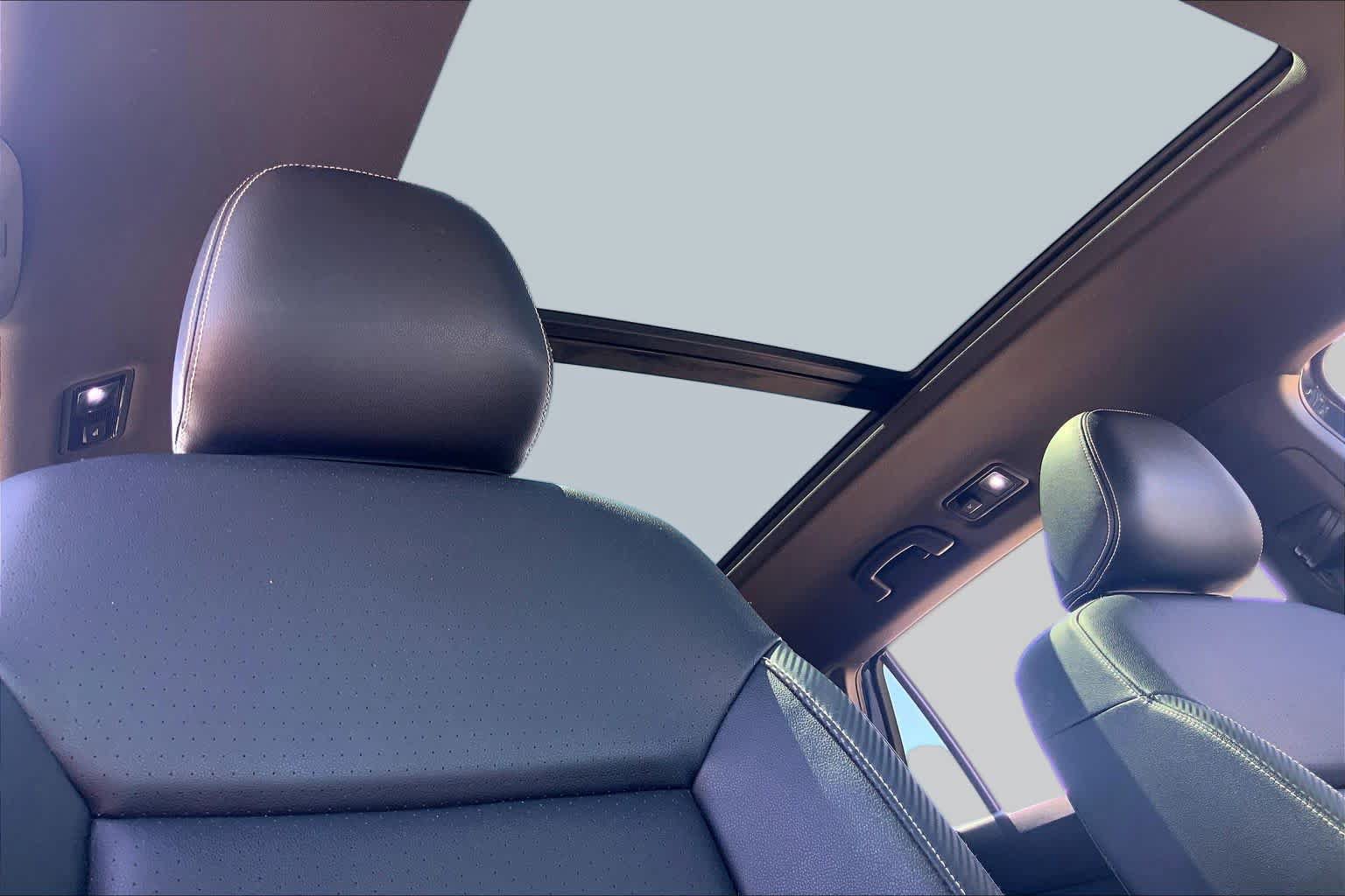 Used 2023 Volkswagen Atlas Cross Sport SE w/ Panoramic Sunroof Package FWD image 14