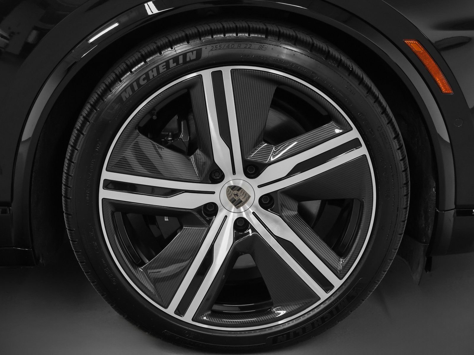 New 2025 Porsche Macan Turbo Electric AWD/4WD image 18
