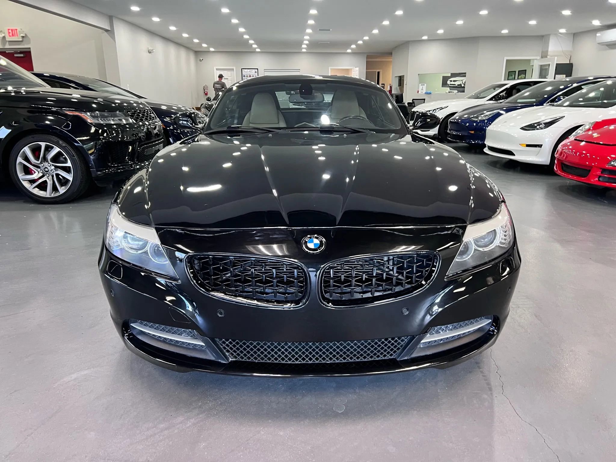 Used 2012 BMW Z4 sDrive28i w/ Sport Pkg image 2