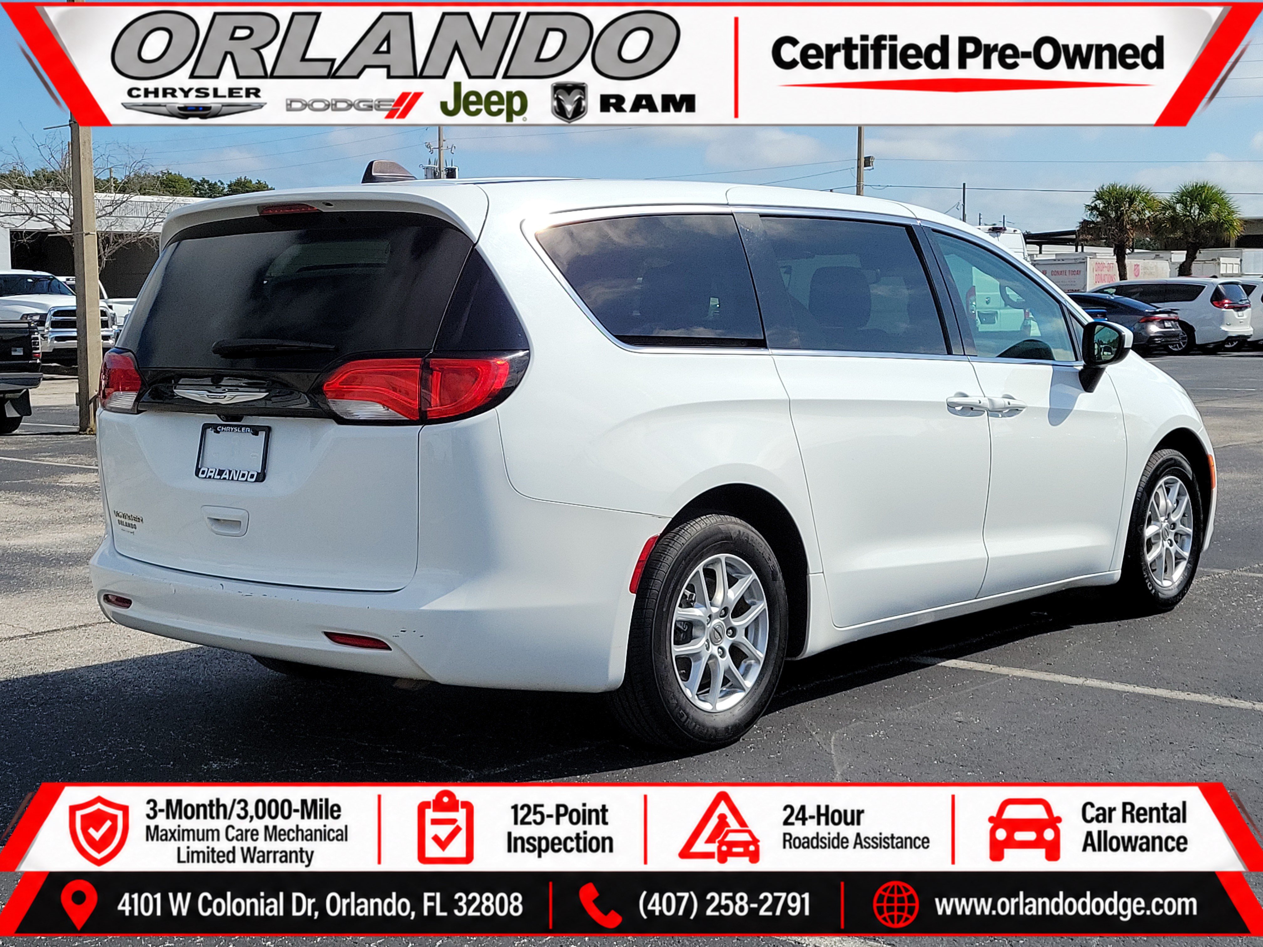 Used 2023 Chrysler Voyager LX FWD image 7