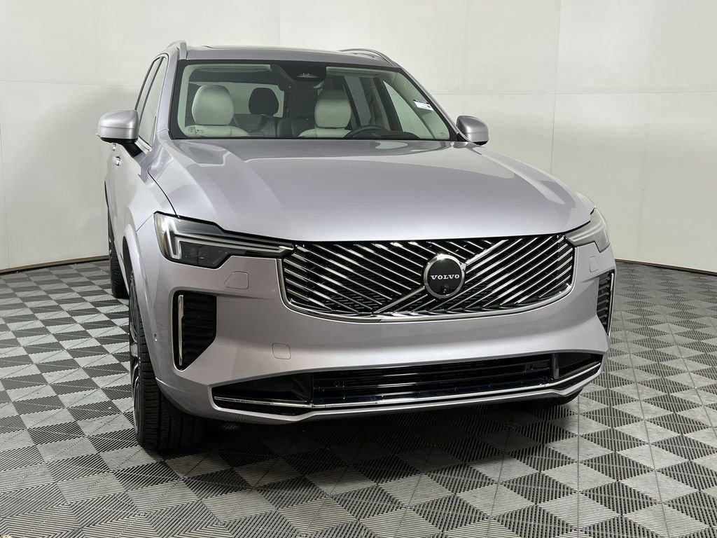 New 2026 Volvo XC90 B5 Ultra w/ Protection Package image 3