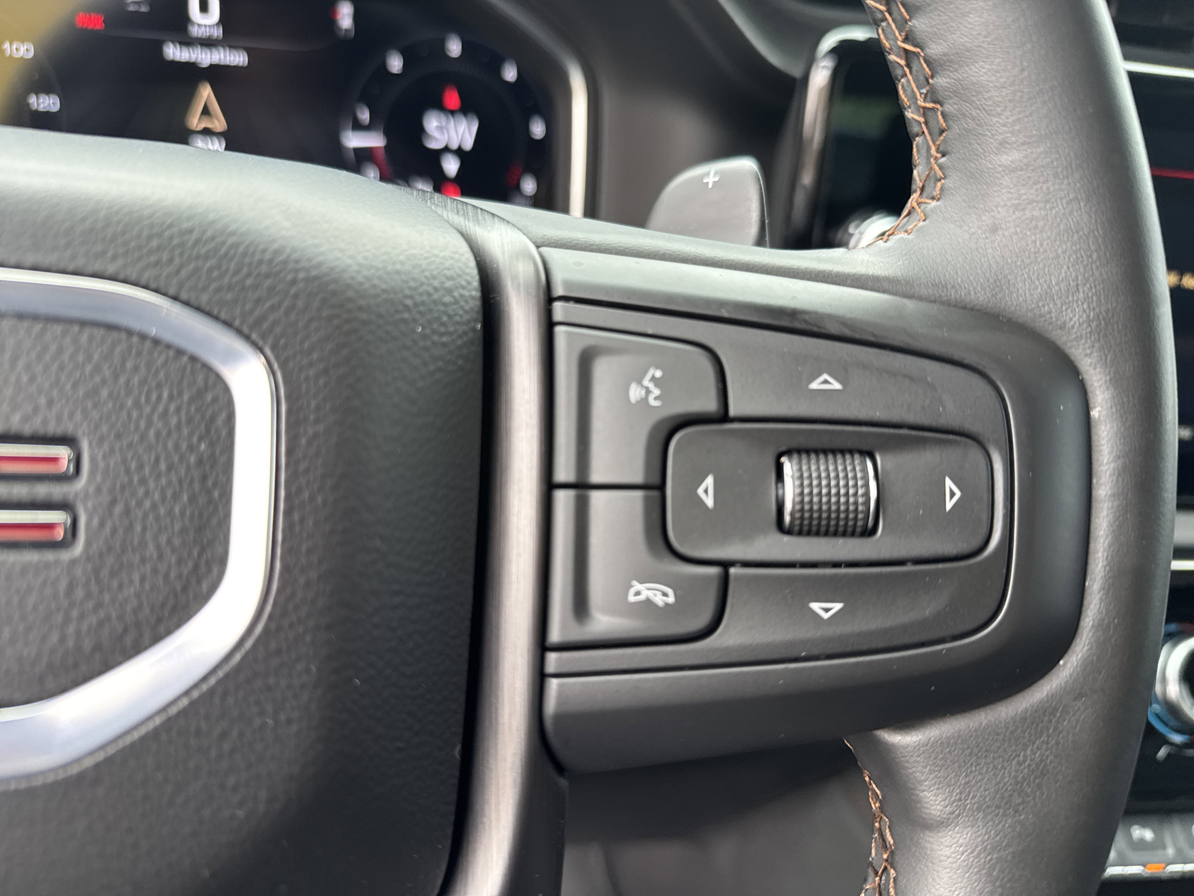 Used 2024 GMC Sierra 1500 AT4 w/ Technology Package image 21