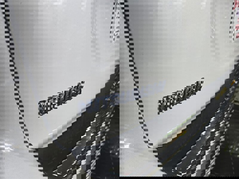 Used 2019 Mitsubishi Outlander SE image 28