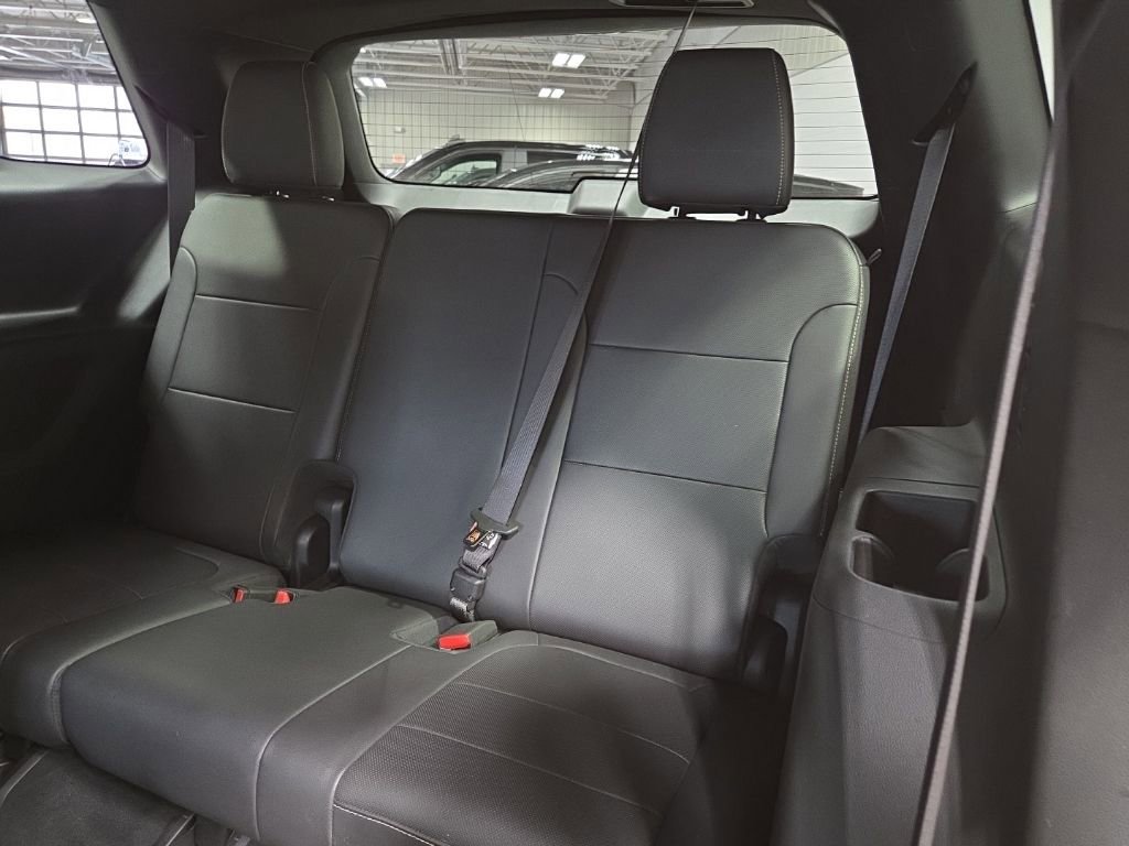 Used 2022 Chevrolet Traverse Premier AWD/4WD image 42