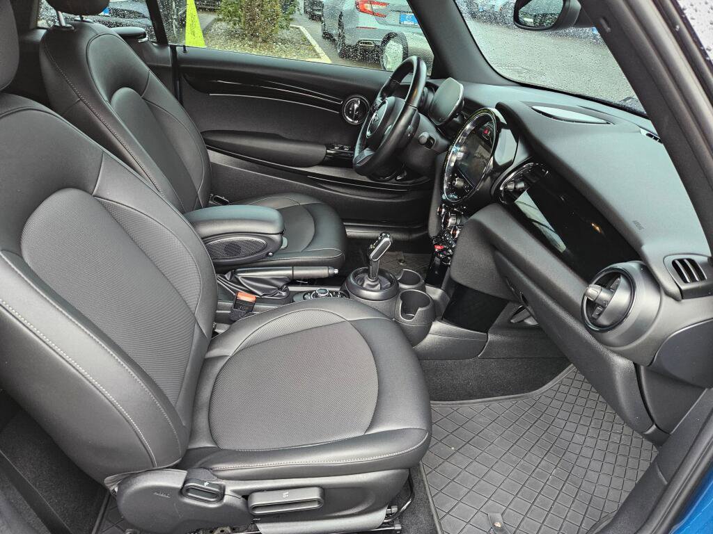 Used 2023 MINI Cooper Convertible image 9