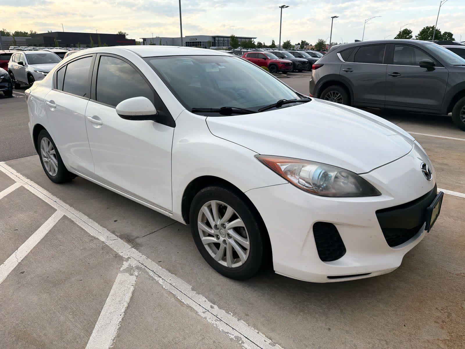 Used 2012 MAZDA MAZDA3 i Touring FWD image 2