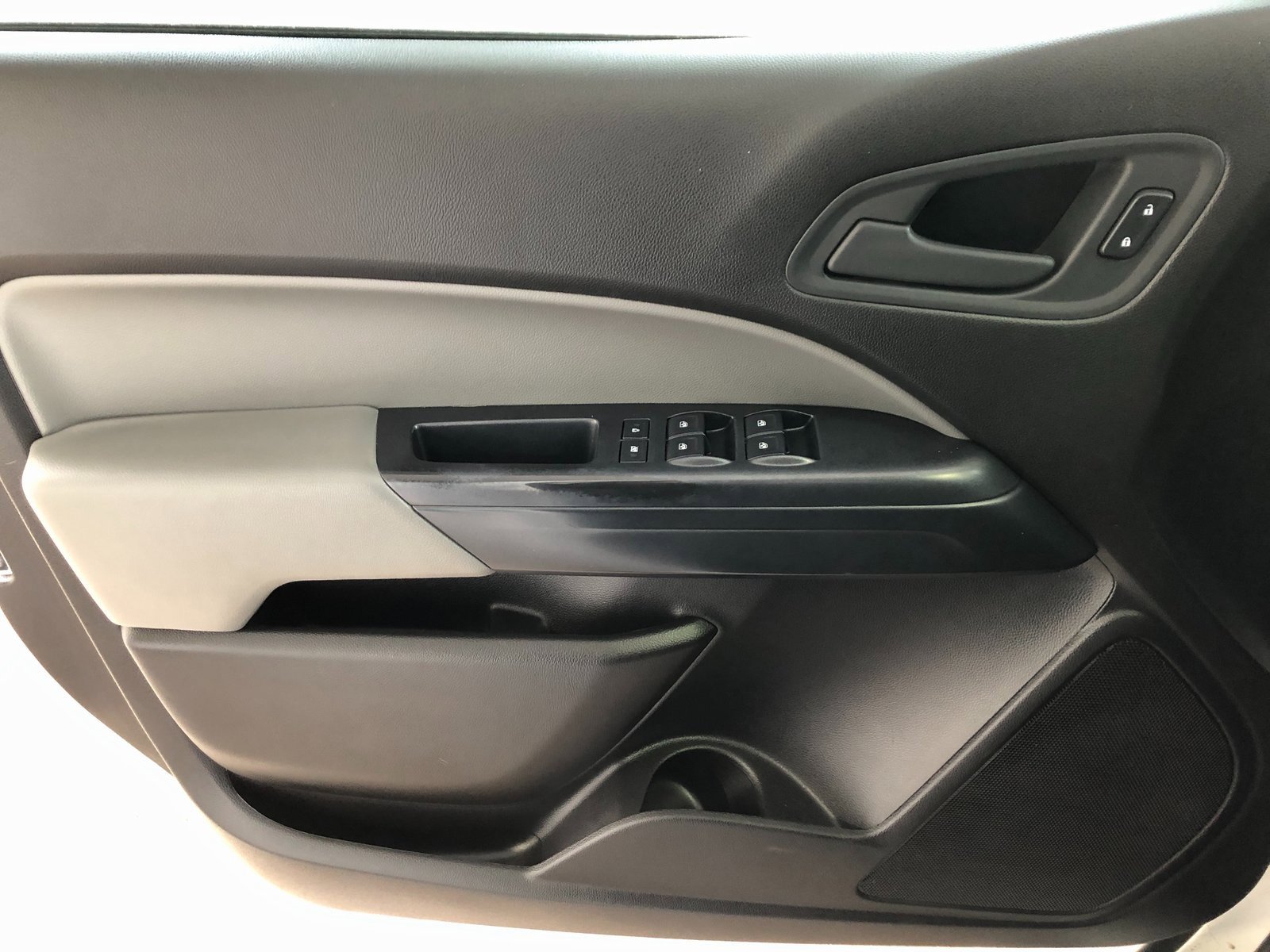 Used 2016 Chevrolet Colorado W/T image 30