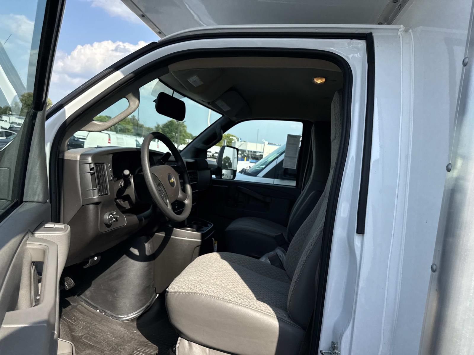 New 2026 Chevrolet Express 4500 w/ Power Convenience Package RWD image 18