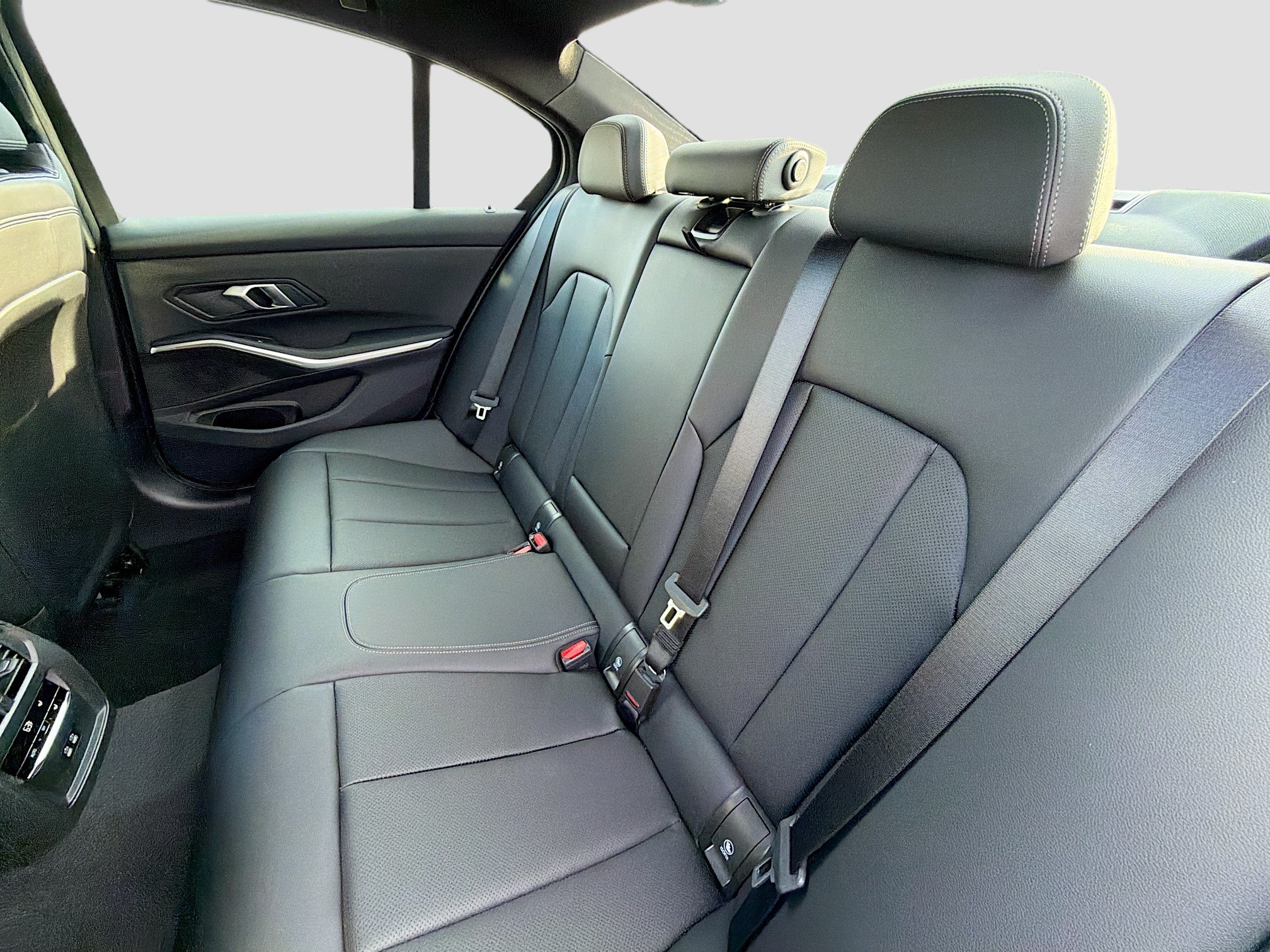 New 2026 BMW 330i Sedan w/ Convenience Package RWD image 20