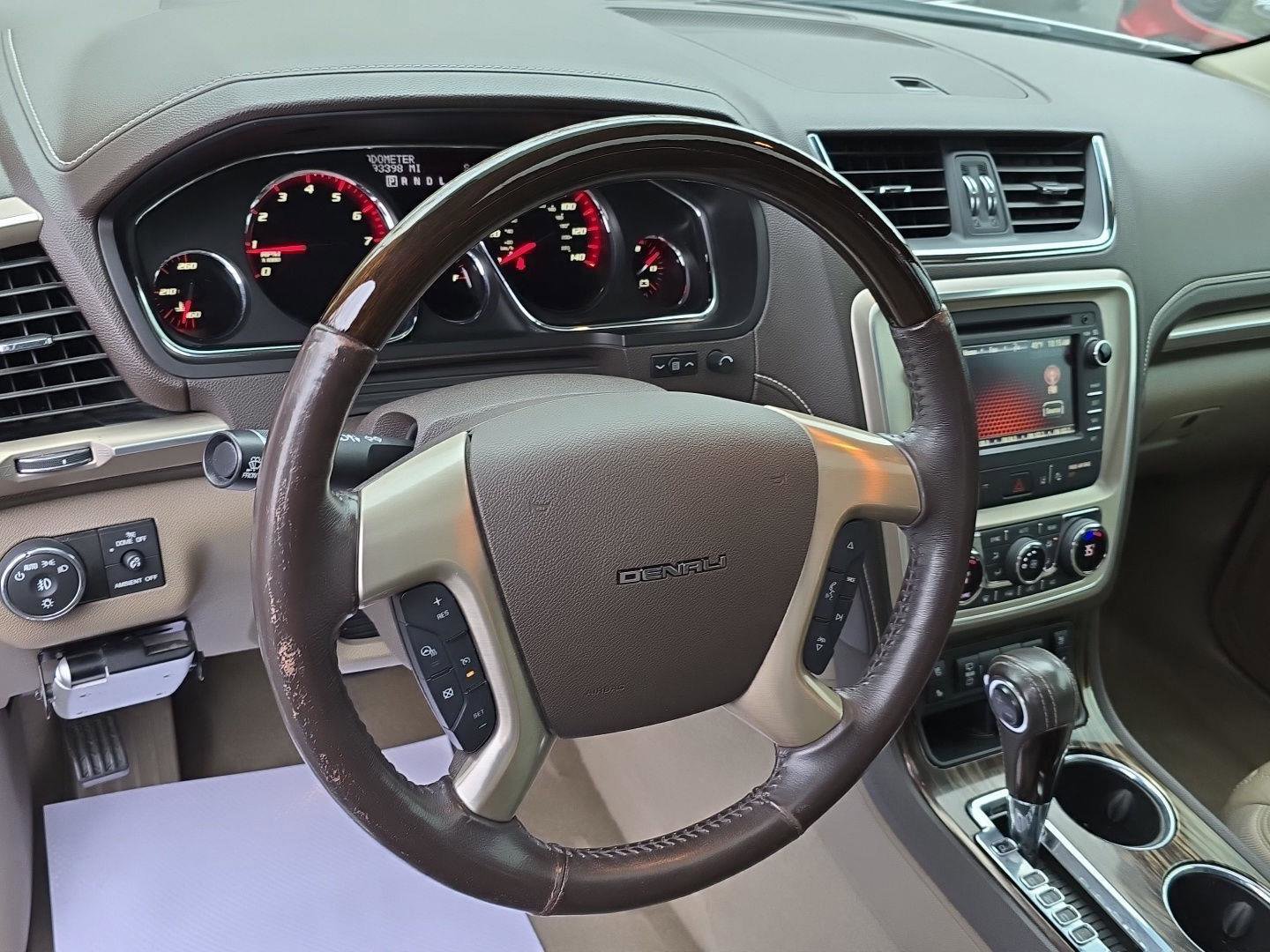 Used 2016 GMC Acadia Denali image 18