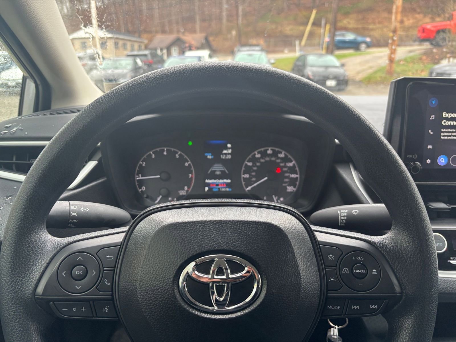 Used 2025 Toyota Corolla LE image 27