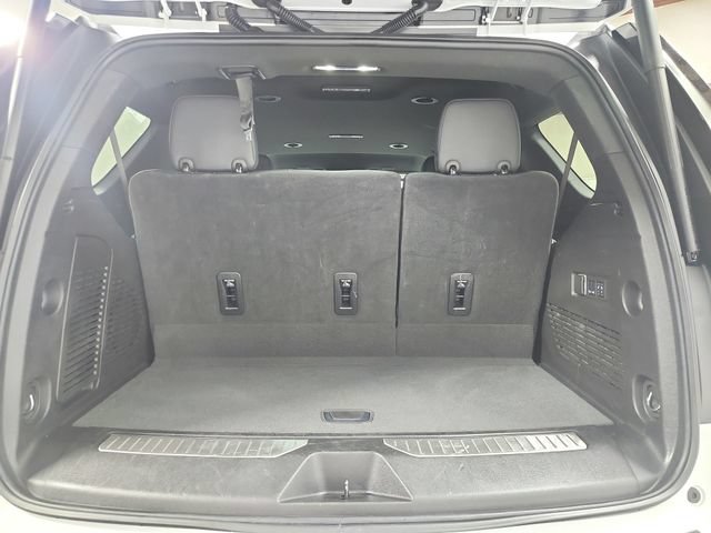 Used 2025 GMC Yukon Denali RWD image 47