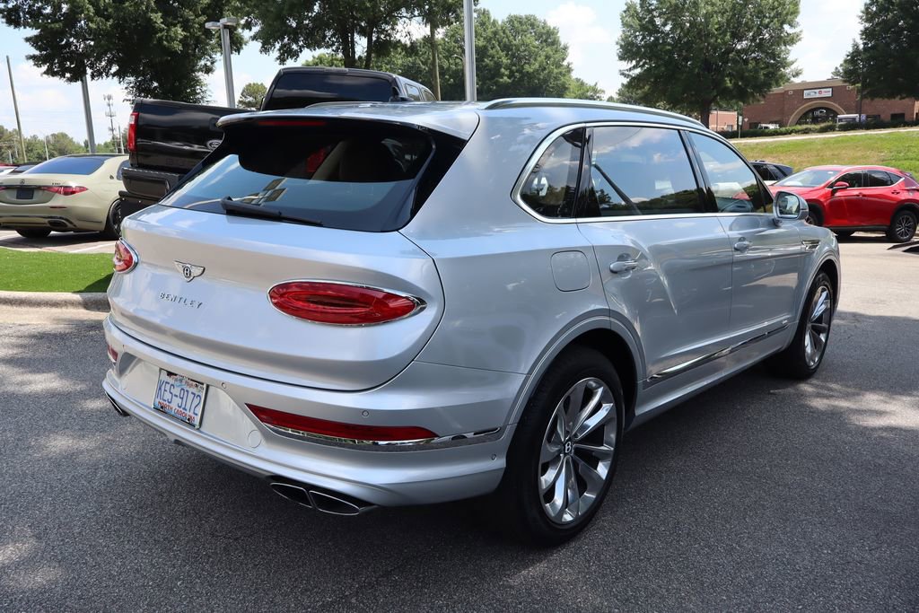 Used 2023 Bentley Bentayga Extended Wheelbase AWD/4WD image 4