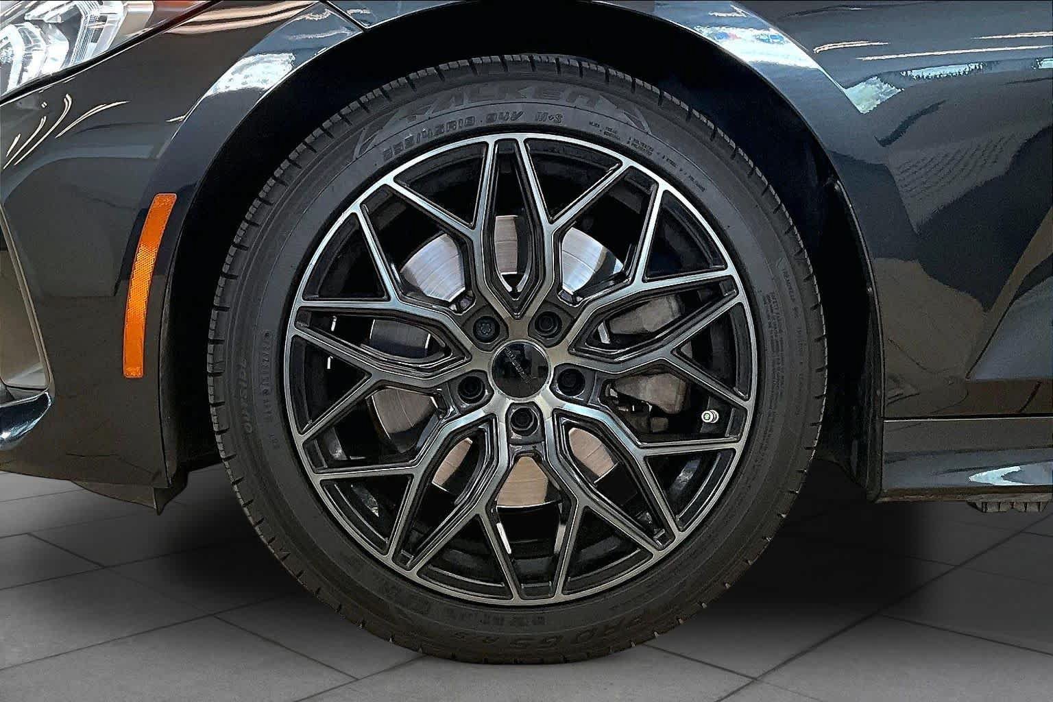 Used 2024 BMW 330i Sedan w/ Convenience Package RWD image 9