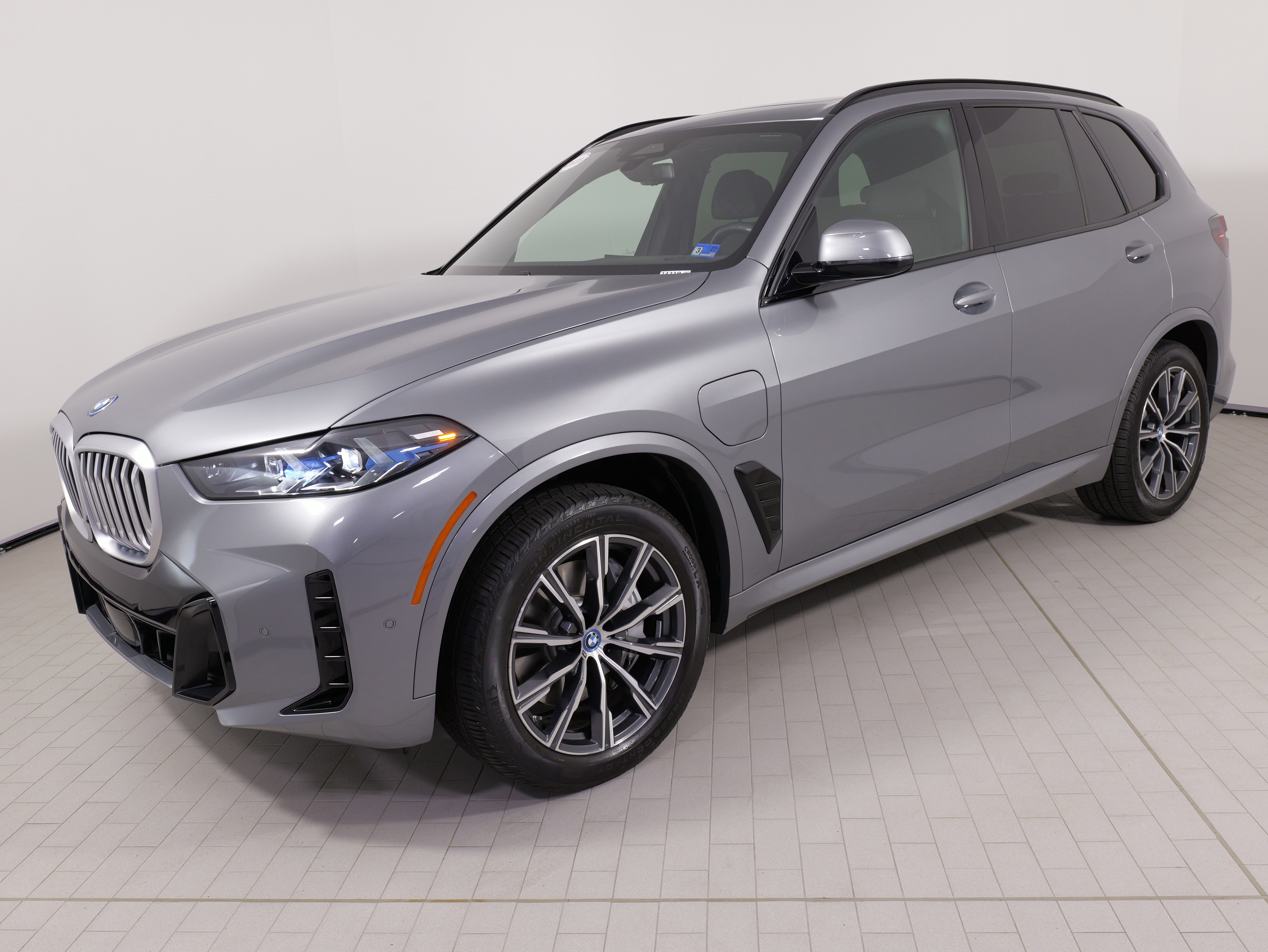 Used 2025 BMW X5 xDrive50e w/ M Sport Package