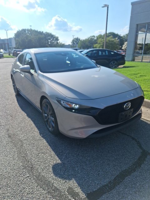 Used 2023 MAZDA MAZDA3 s FWD image 4