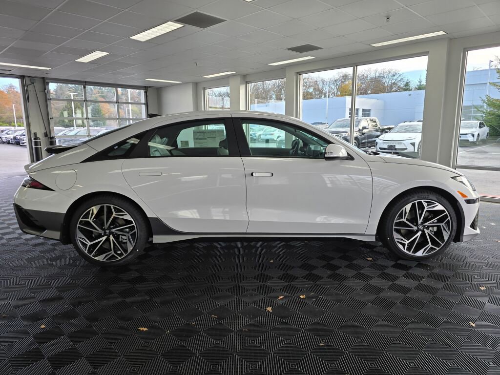 New 2025 Hyundai Ioniq 6 SEL image 3