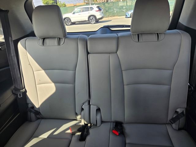 Used 2019 Honda Pilot Touring image 13