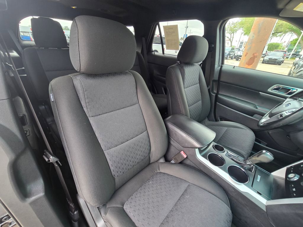 Used 2014 Ford Explorer XLT w/ Equipment Group 201A image 38
