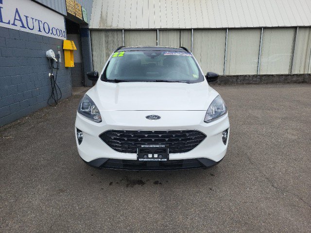 Used 2022 Ford Escape SEL w/ SEL Stealth AWD Package image 4