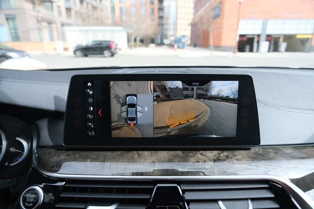 Used 2017 BMW 540i xDrive AWD/4WD image 29