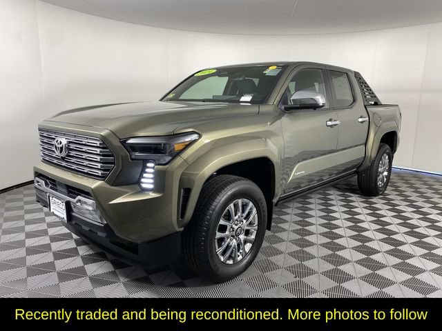 Used 2024 Toyota Tacoma Limited w/ Limited Package (LT) AWD/4WD image 4