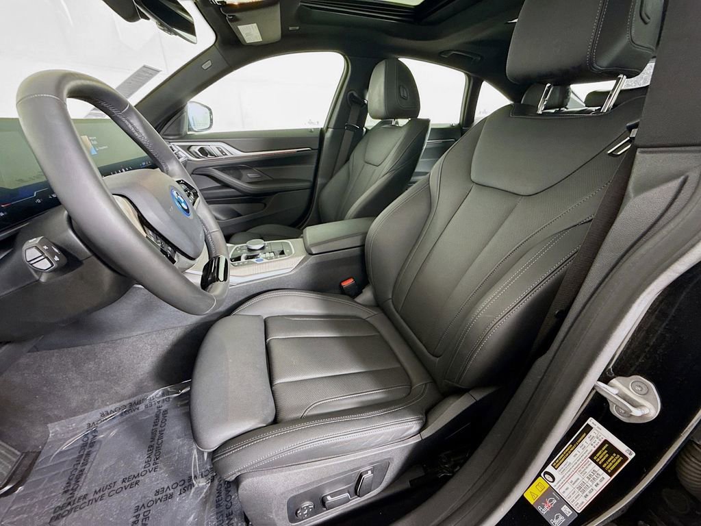 Used 2025 BMW i4 xDrive40i image 26
