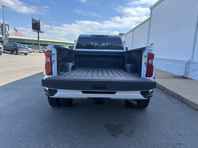 New 2026 Chevrolet Silverado 3500 High Country w/ High Country Premium Package image 17
