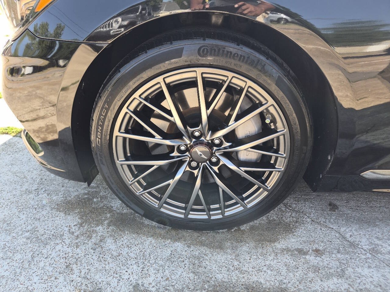 Used 2018 Genesis G80 3.3T Sport RWD image 25