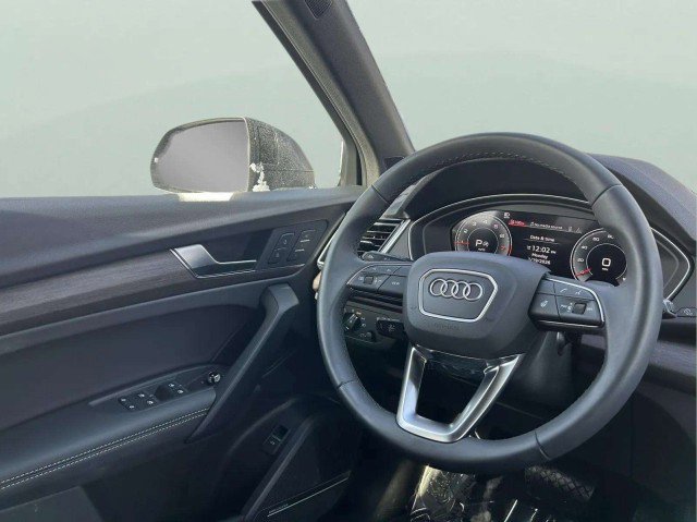 Certified 2025 Audi Q5 2.0T Premium Plus w/ Premium Plus Package image 13