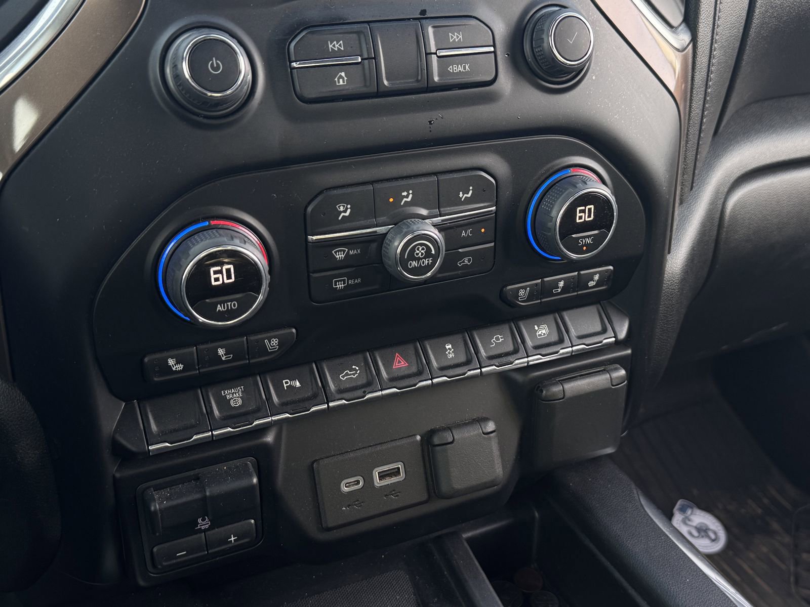 Used 2022 Chevrolet Silverado 3500 High Country image 19