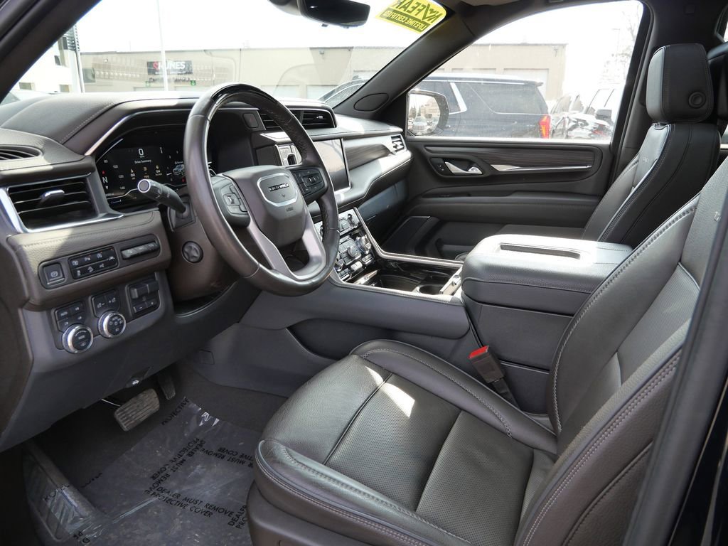 Used 2024 GMC Yukon Denali w/ Denali Reserve Package image 30