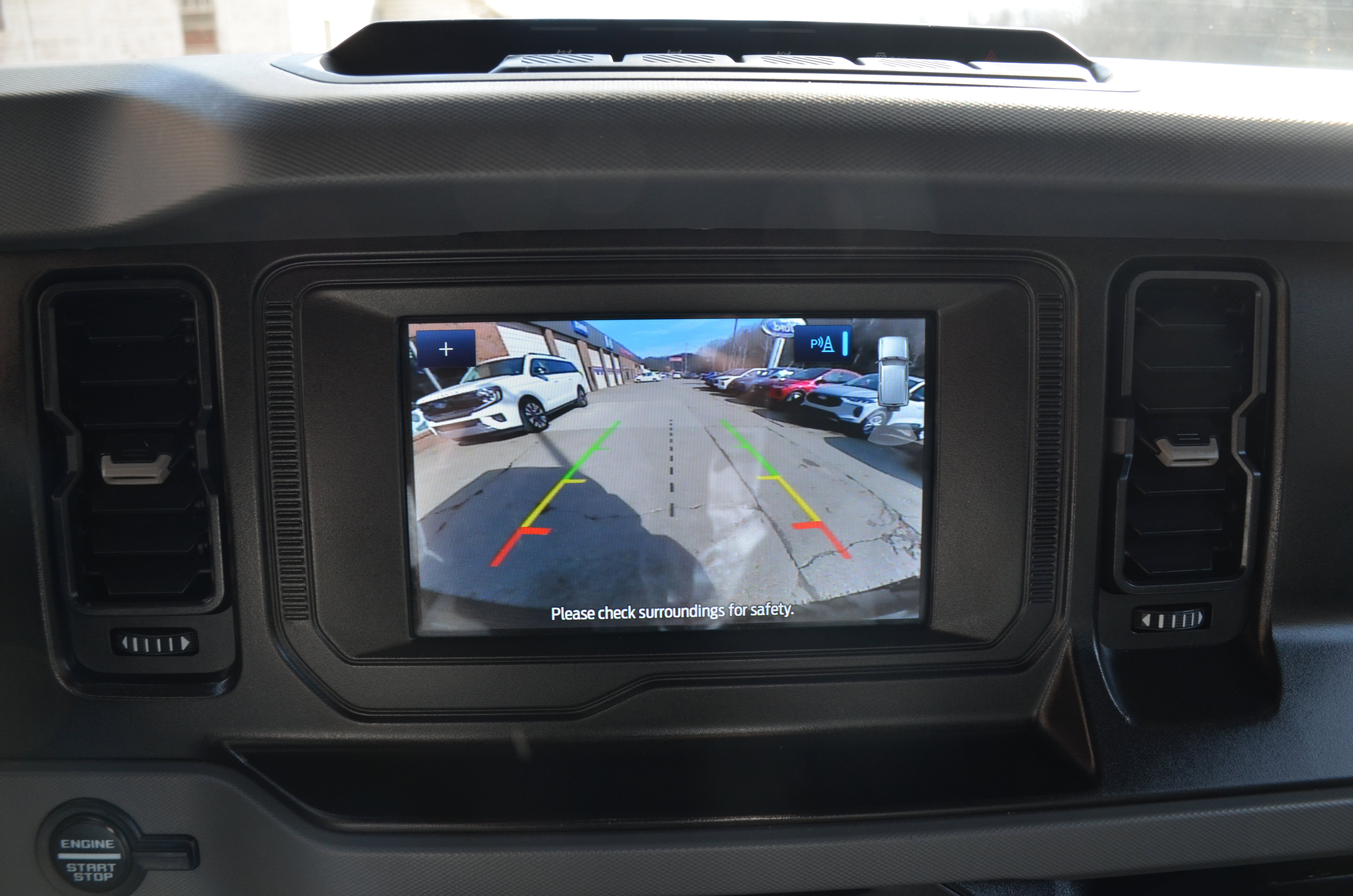 Used 2022 Ford Bronco Big Bend w/ Sasquatch Package image 12