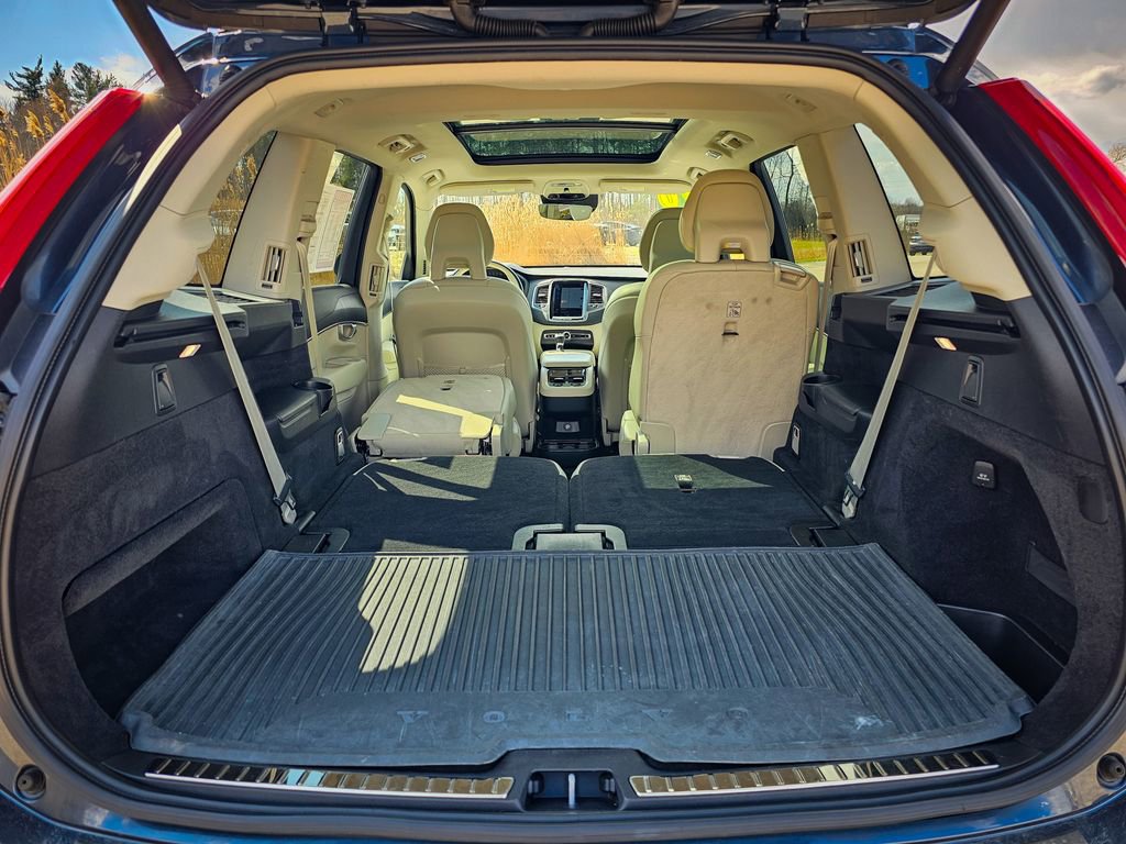 Used 2020 Volvo XC90 T6 Momentum w/ Protection Package Premier image 36