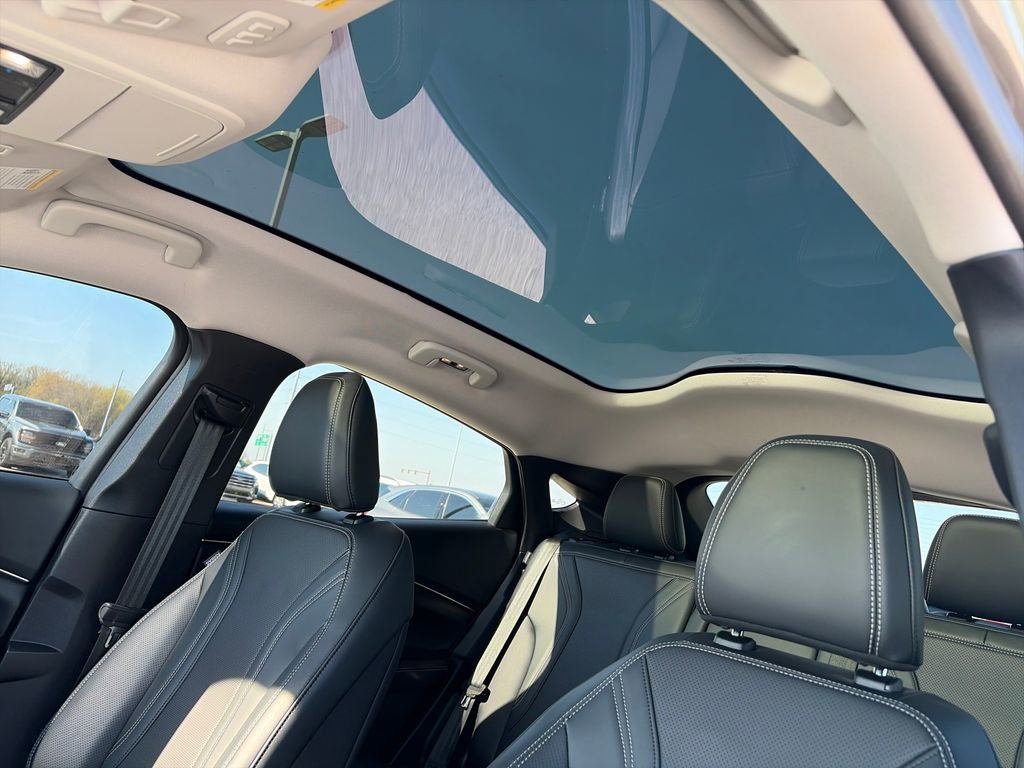 Used 2023 Ford Mustang Mach-E Premium AWD/4WD image 19