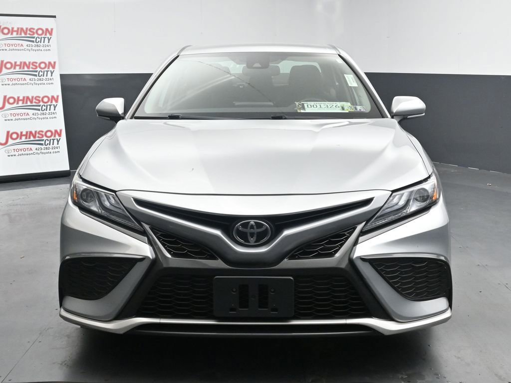 Used 2023 Toyota Camry XSE image 3