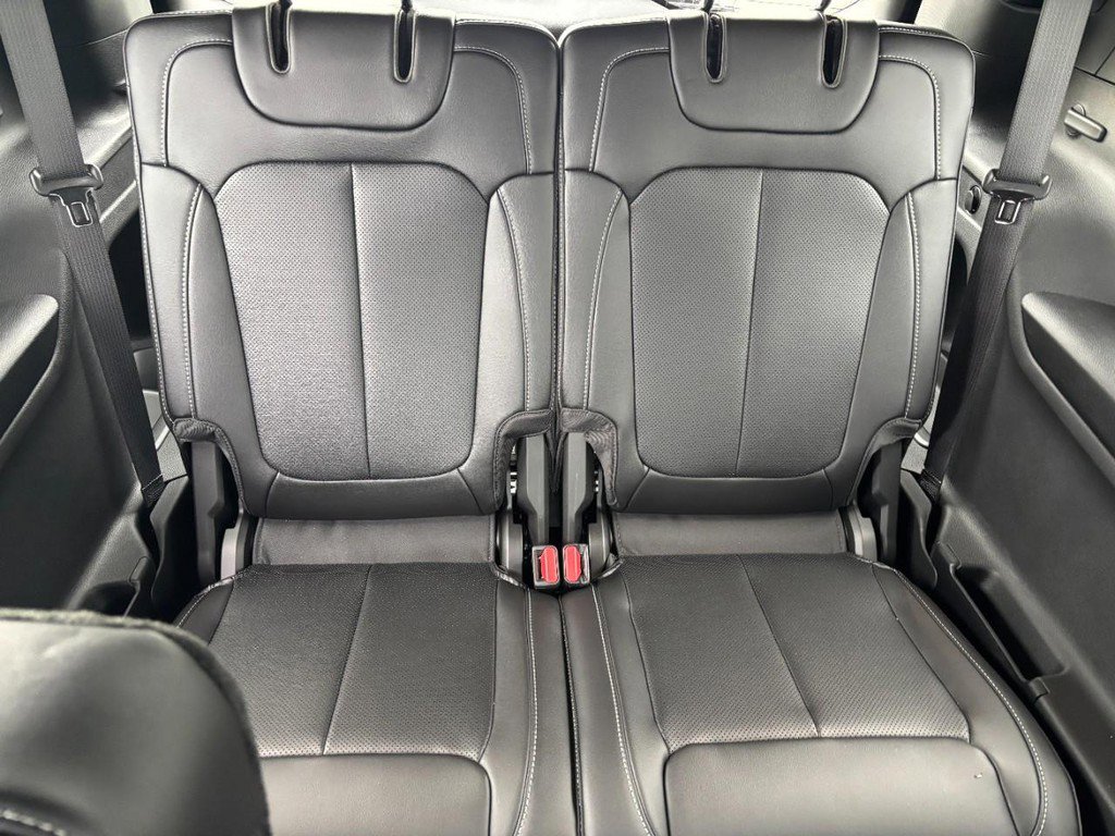 New 2025 Jeep Grand Cherokee L Limited w/ Luxury Tech Group II image 14