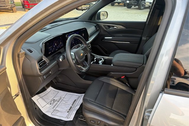 Used 2026 Chevrolet Traverse LT w/ Driver Confidence Package AWD/4WD image 9