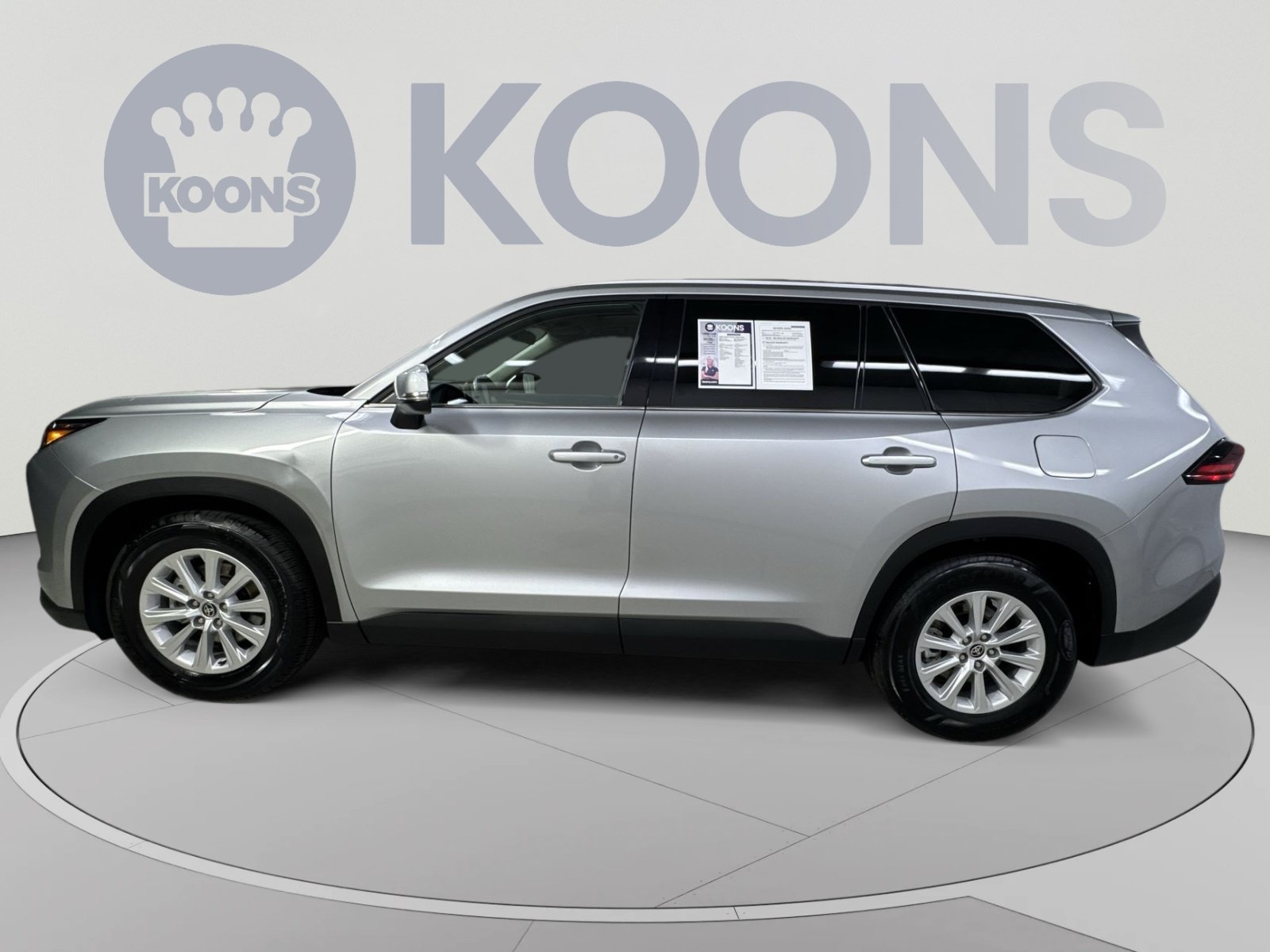 Used 2025 Toyota Grand Highlander FWD image 17