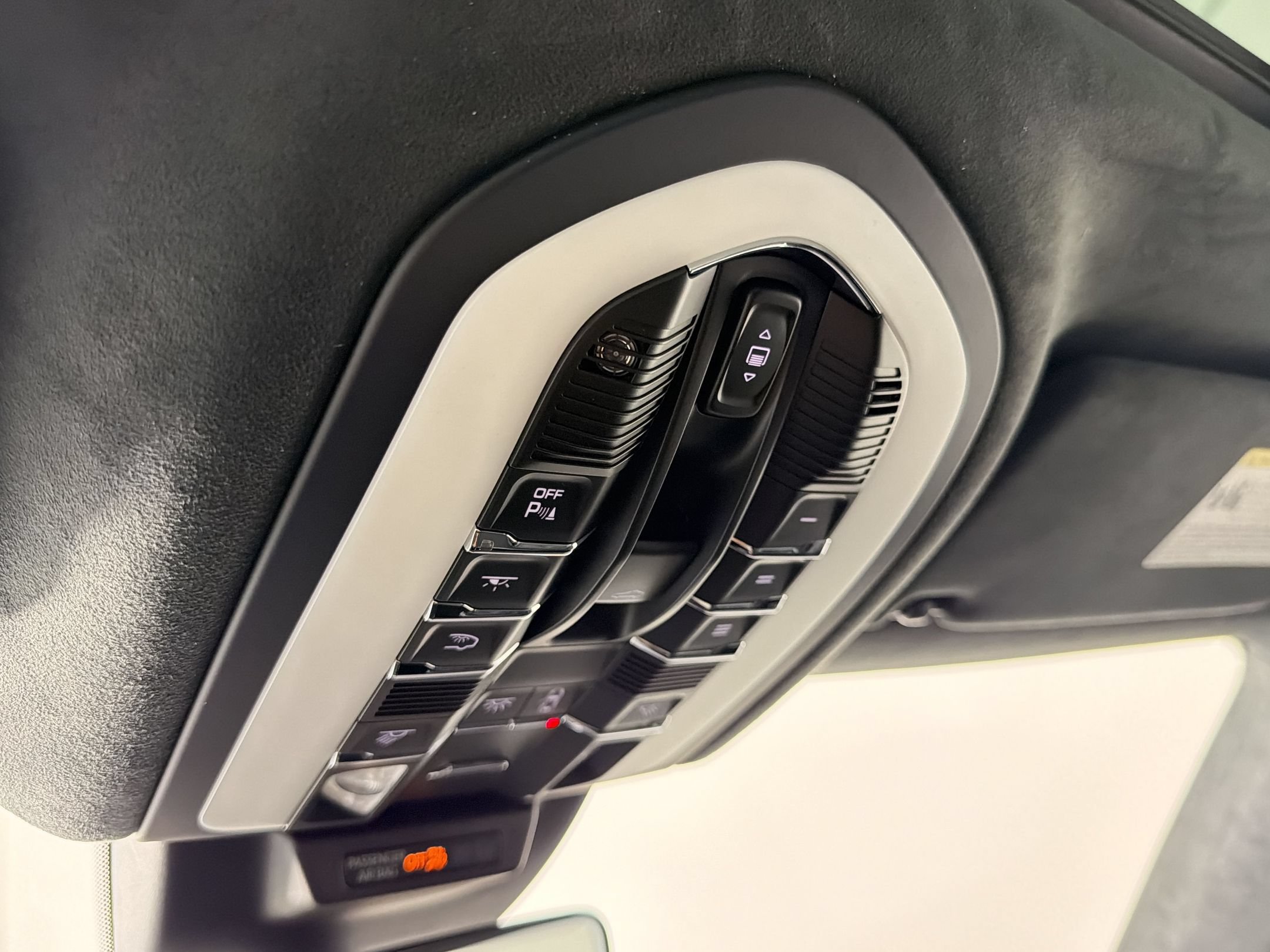New 2026 Porsche Macan GTS AWD/4WD image 20