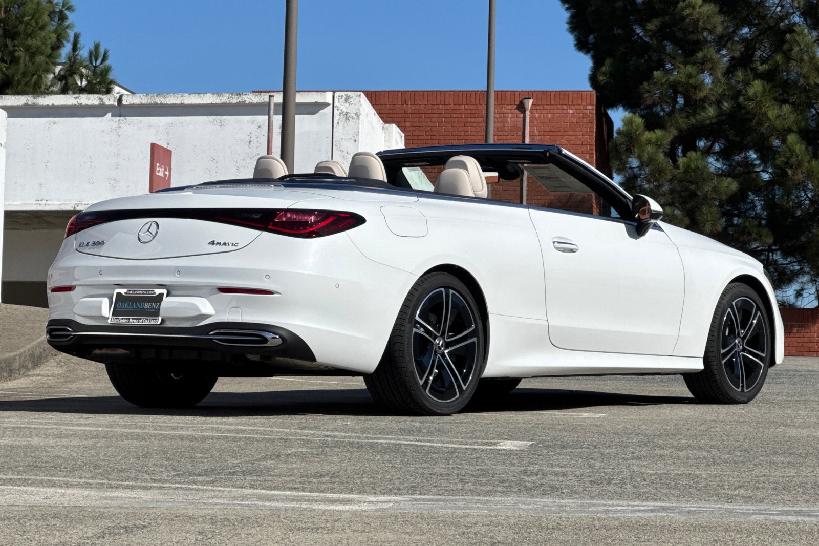 New 2027 Mercedes-Benz CLE 300 4MATIC Cabriolet image 4