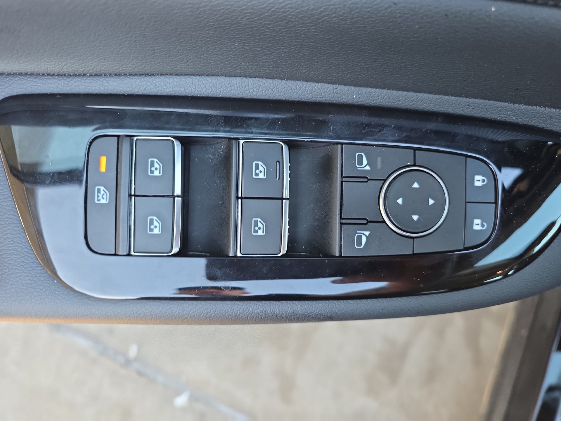 Certified 2025 Nissan Murano SV AWD/4WD image 26