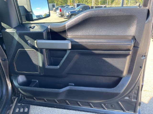 Used 2017 Ford F150 Raptor w/ Equipment Group 802A Luxury AWD/4WD image 39