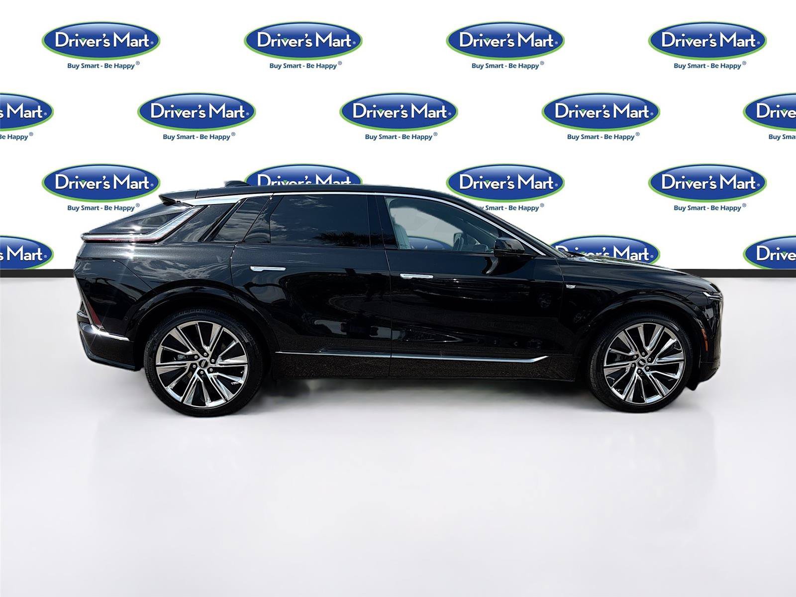 Used 2023 Cadillac Lyriq 2WD image 8