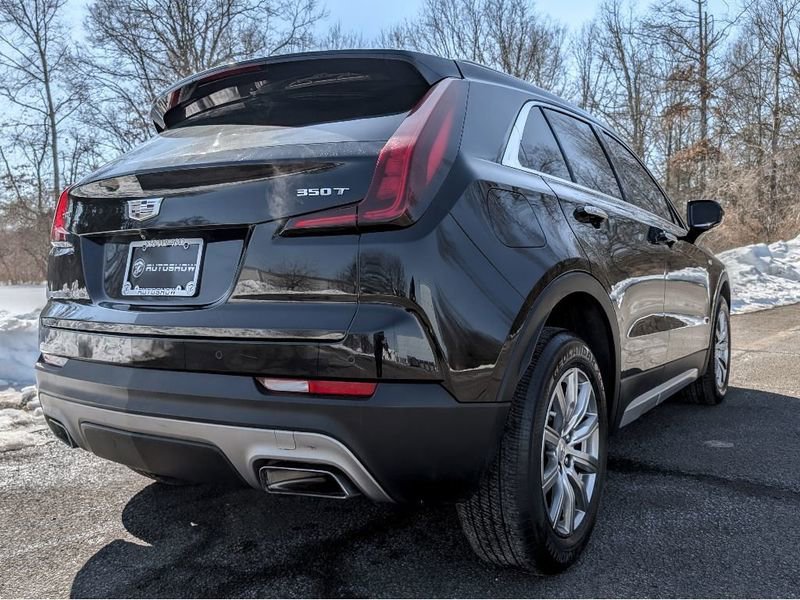 Used 2020 Cadillac XT4 Premium Luxury w/ Driver Awareness Package image 5
