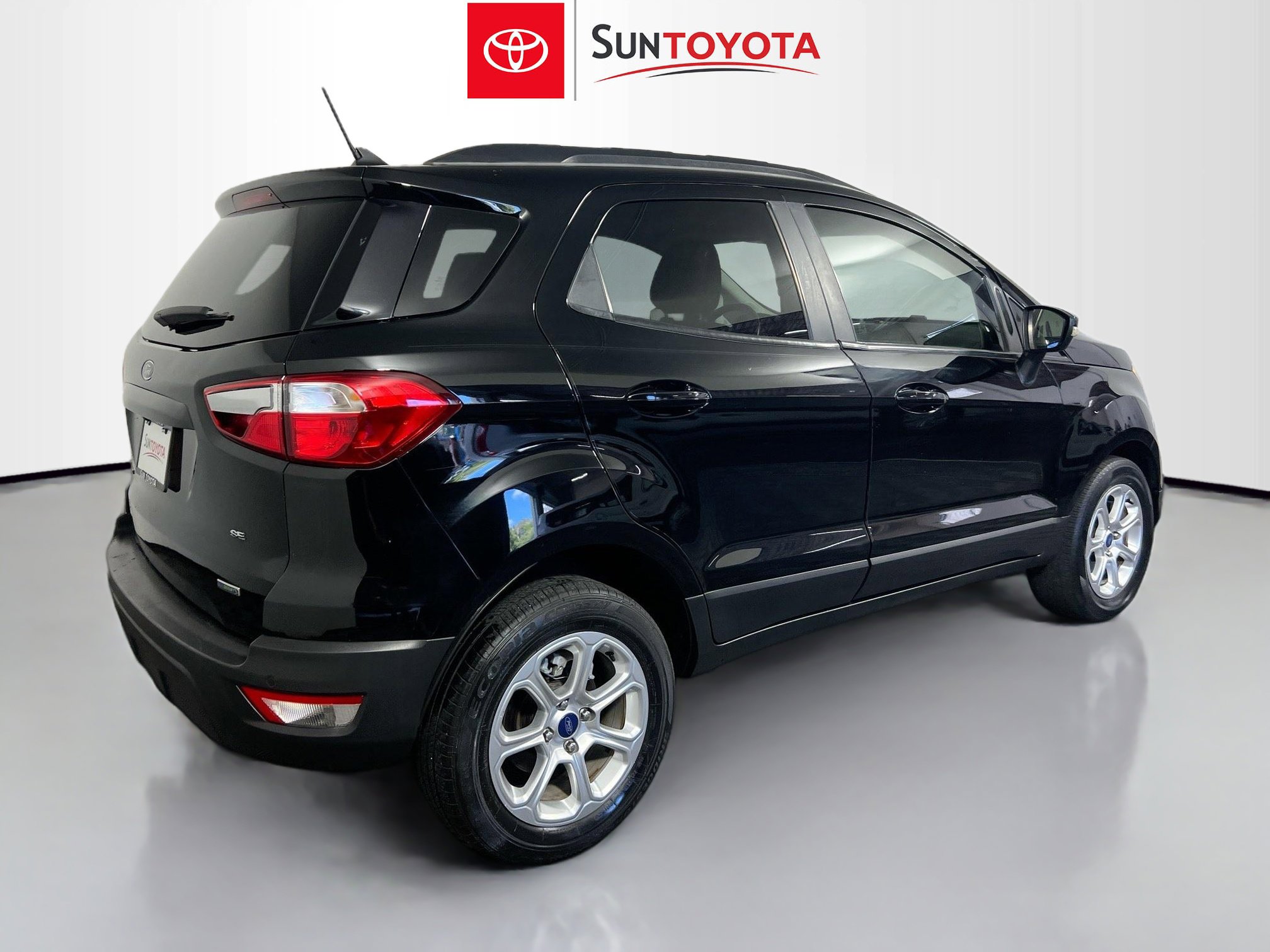 Used 2020 Ford EcoSport SE w/ SE Convenience Package image 4