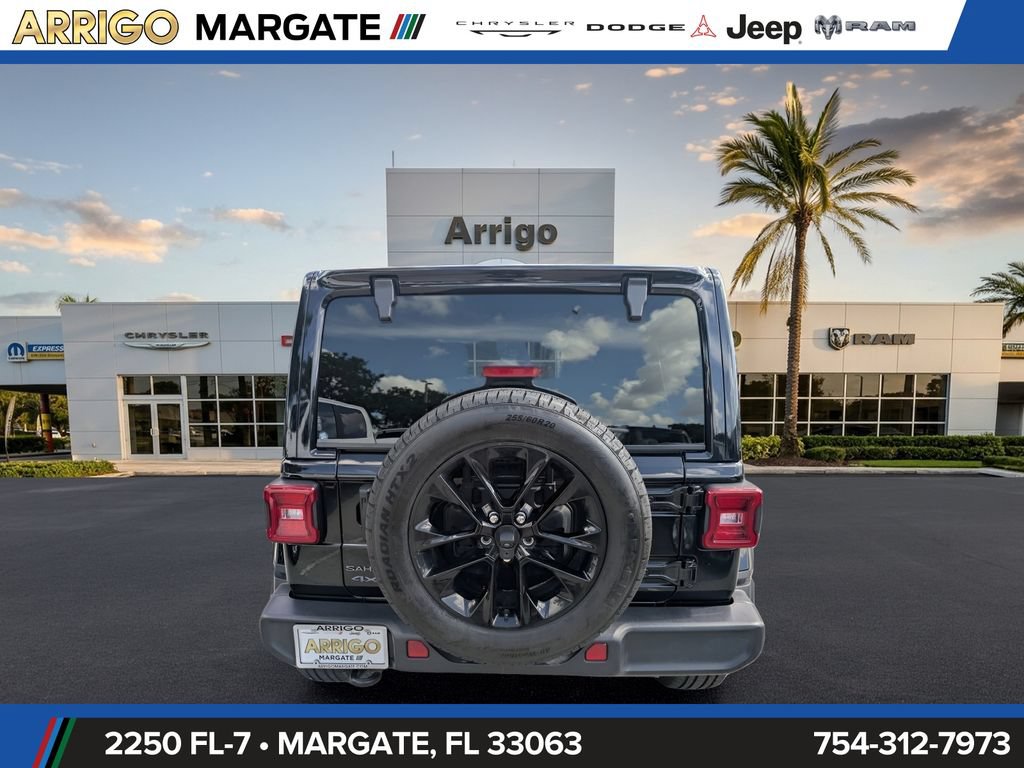 Used 2025 Jeep Wrangler Unlimited Sahara AWD/4WD image 6