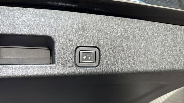 Used 2025 Buick Enclave Preferred AWD/4WD image 29