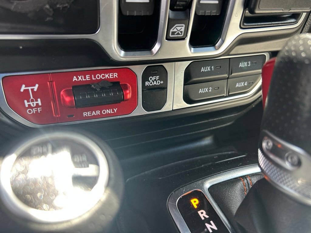 Used 2021 Jeep Gladiator Mojave w/ Dual Top Group AWD/4WD image 41